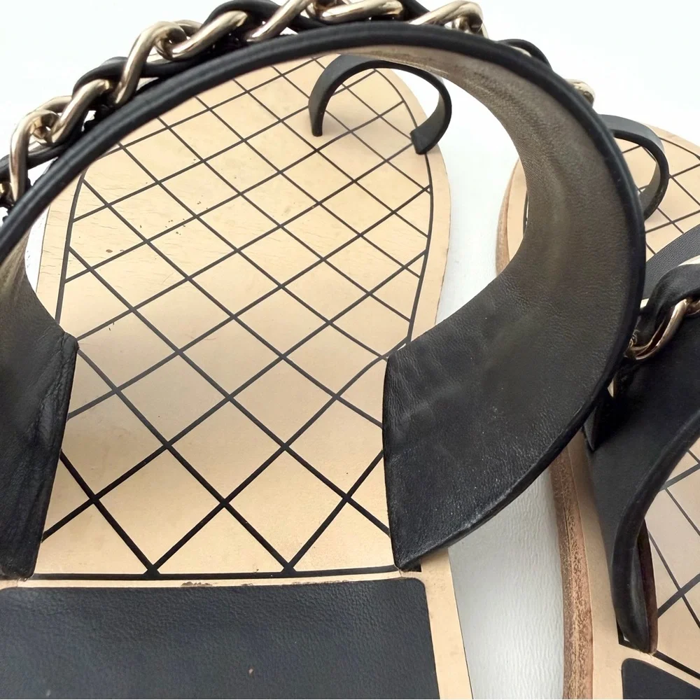 CHANEL | Chain CC Toe Ring Sandals Black Leather Flats EU 40 - Picture 7 of 16
